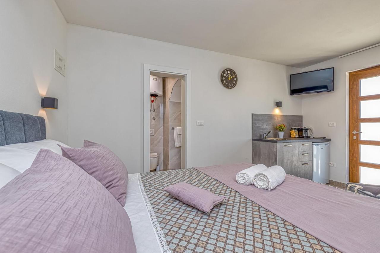 Rooms Nilda Musalez Εξωτερικό φωτογραφία