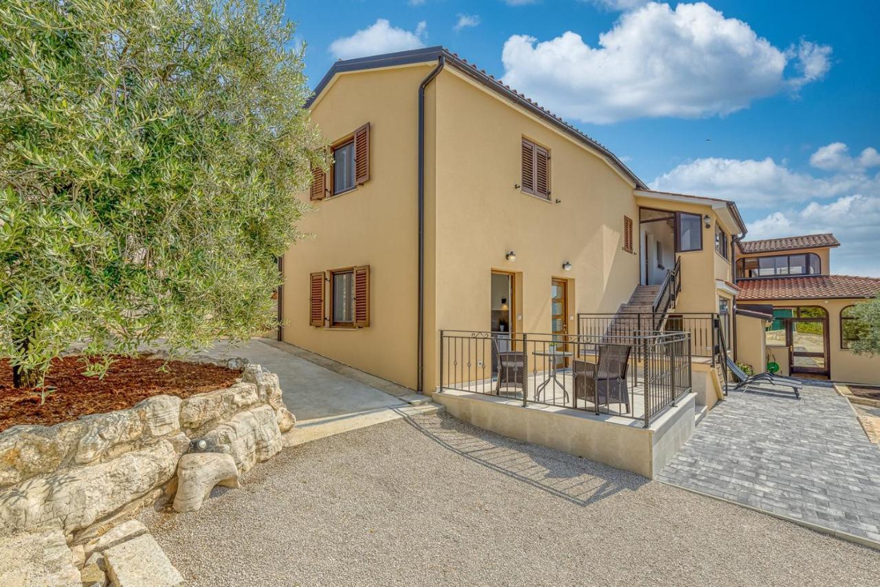 Rooms Nilda Musalez Εξωτερικό φωτογραφία